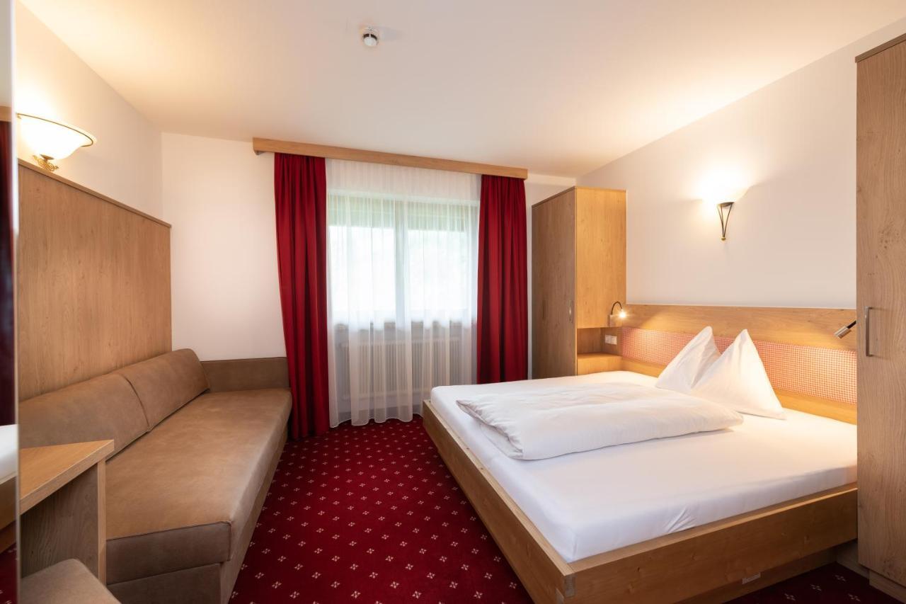 Hotel Gasthof Kroell - Inkl Nationalpark-Karte, 1 X Grossglockner Hochalpenstrasse Kostenlos, 1X Gerlos Alpenstrasse Kostenlos, Krimmler Wasserfaelle Kostenlos, Verschiedene Bergbahnen Kostenlos, Badesee Kostenlos, Bus & Zug Kostenlos, Genusskueche, Niedernsill Ngoại thất bức ảnh